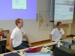 Stefan Reisinger und Matthias Praunegger von desktop4education bei Ihrem Vortrag zum Thema Schulnetzwerke